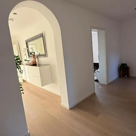 Penthouse In شقة Sohren